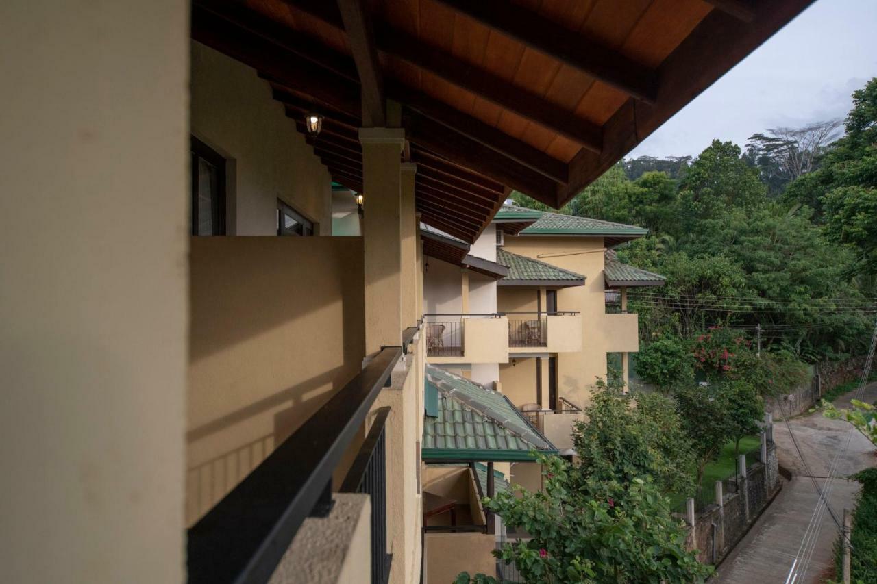 Melheim Kandy Villas Exterior foto